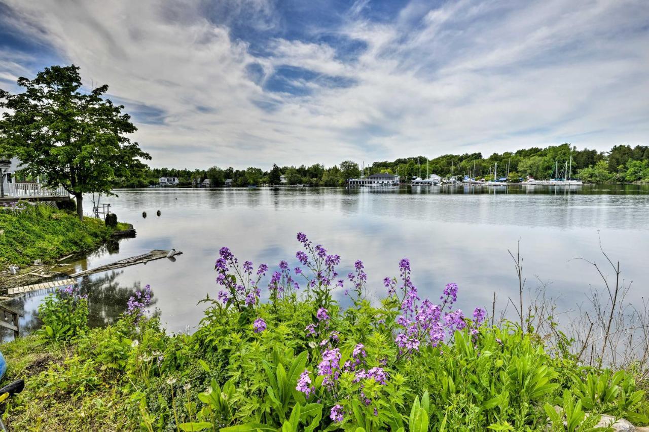 Family Cottage On Chaumont Bay, Walk To Downtown エクステリア 写真