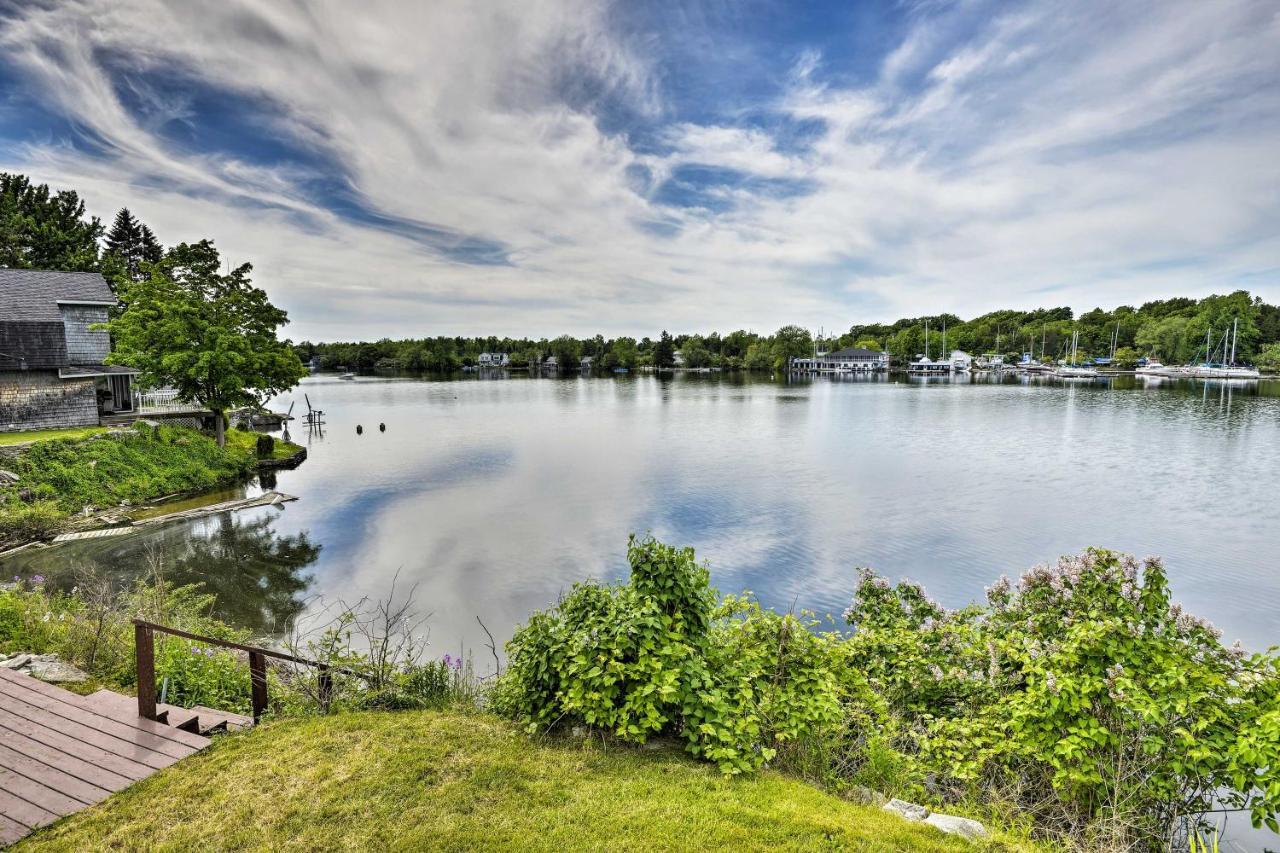 Family Cottage On Chaumont Bay, Walk To Downtown エクステリア 写真